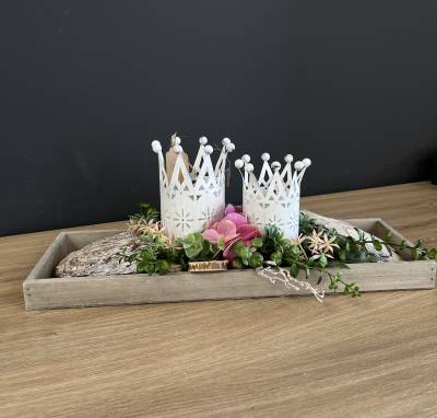 Gesteck auf Tablett mit Krönchen |Handgemacht| Mooie Tijd