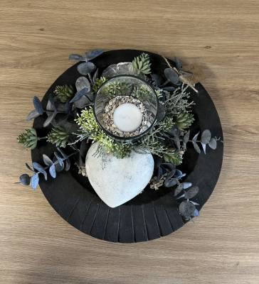 Gesteck auf Holz Tablett Eukalyptus |Handgemacht| Mooie Tijd