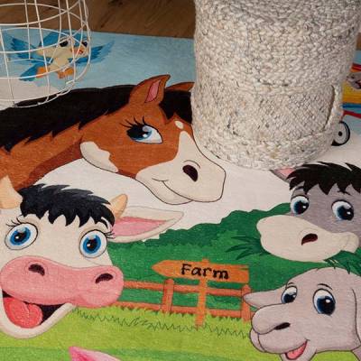 Detailaufnahme Kinder Teppich mit Tieren von Heineking24